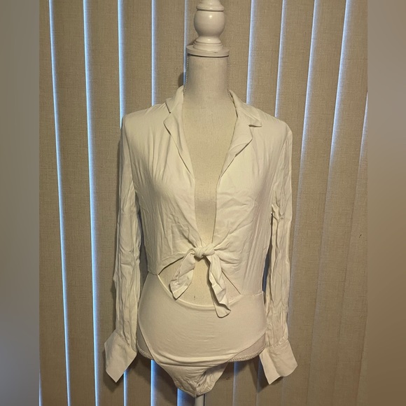 Bardot White Bodysuit Long sleeve Blouse Size Small / 6 - Picture 2 of 7
